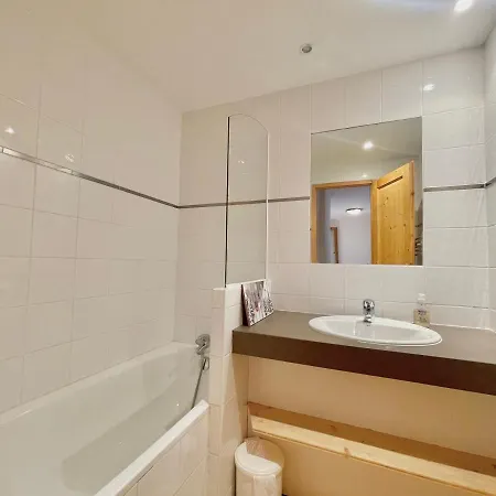 Duplex Avec Piscine, Coeur De Village, Proche Pistes Et Commerces - Fr-1-505-192 노르트 담 드 벨레콤