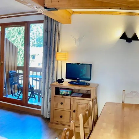 Duplex Avec Piscine, Coeur De Village, Proche Pistes Et Commerces - Fr-1-505-192 * Notre-Dame-de-Bellecombe